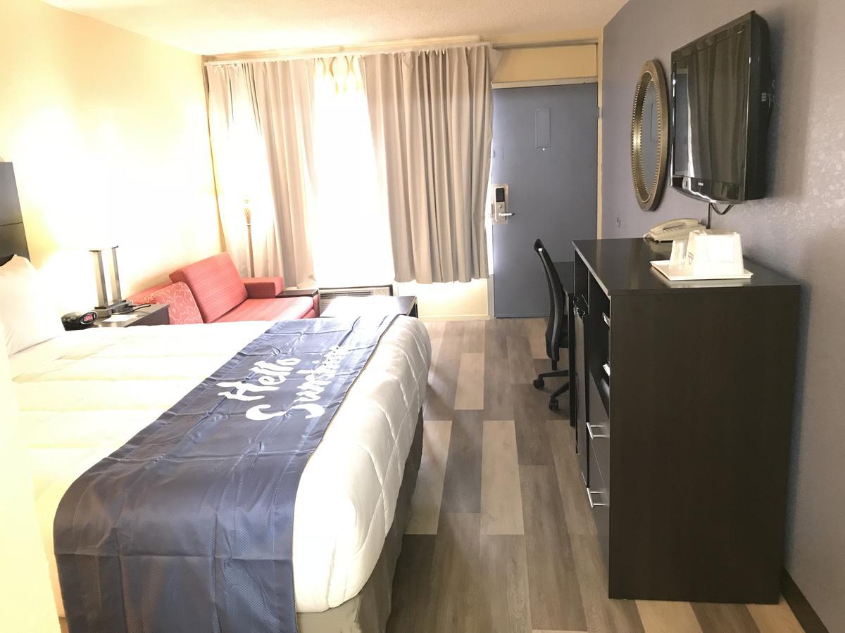 Days Inn By Wyndham Greensboro Airport Kültér fotó